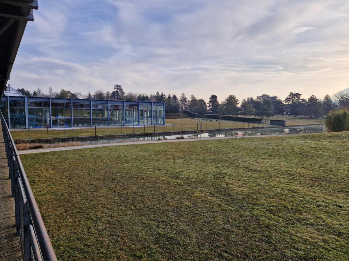 L' Oteni Publier Bagian luar foto